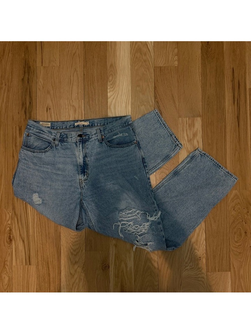 levi’s dad jean light wash ripped jeans size 32